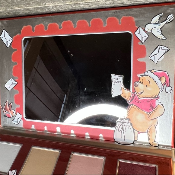 Disney Winnie the Pooh Eyeshadow Pallet - Picture 4 of 4